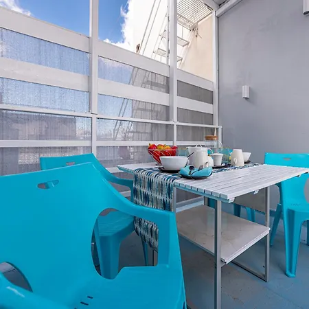 Cityscape Zen Downtown Studio Apartment